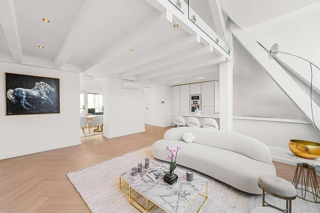 Designer Penthouse With Balcony Apartamento Viena Exterior foto