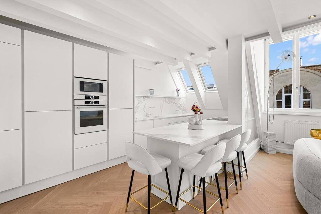 Designer Penthouse With Balcony Apartamento Viena Exterior foto